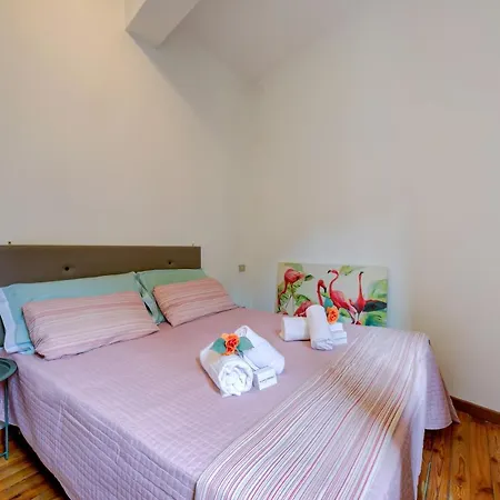 Casa Rachele Center 2br And Balcony - Happy