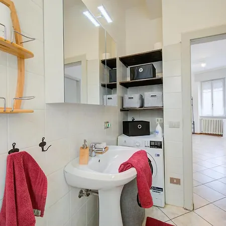Casa Rachele Center 2br And Balcony - Happy Stresa